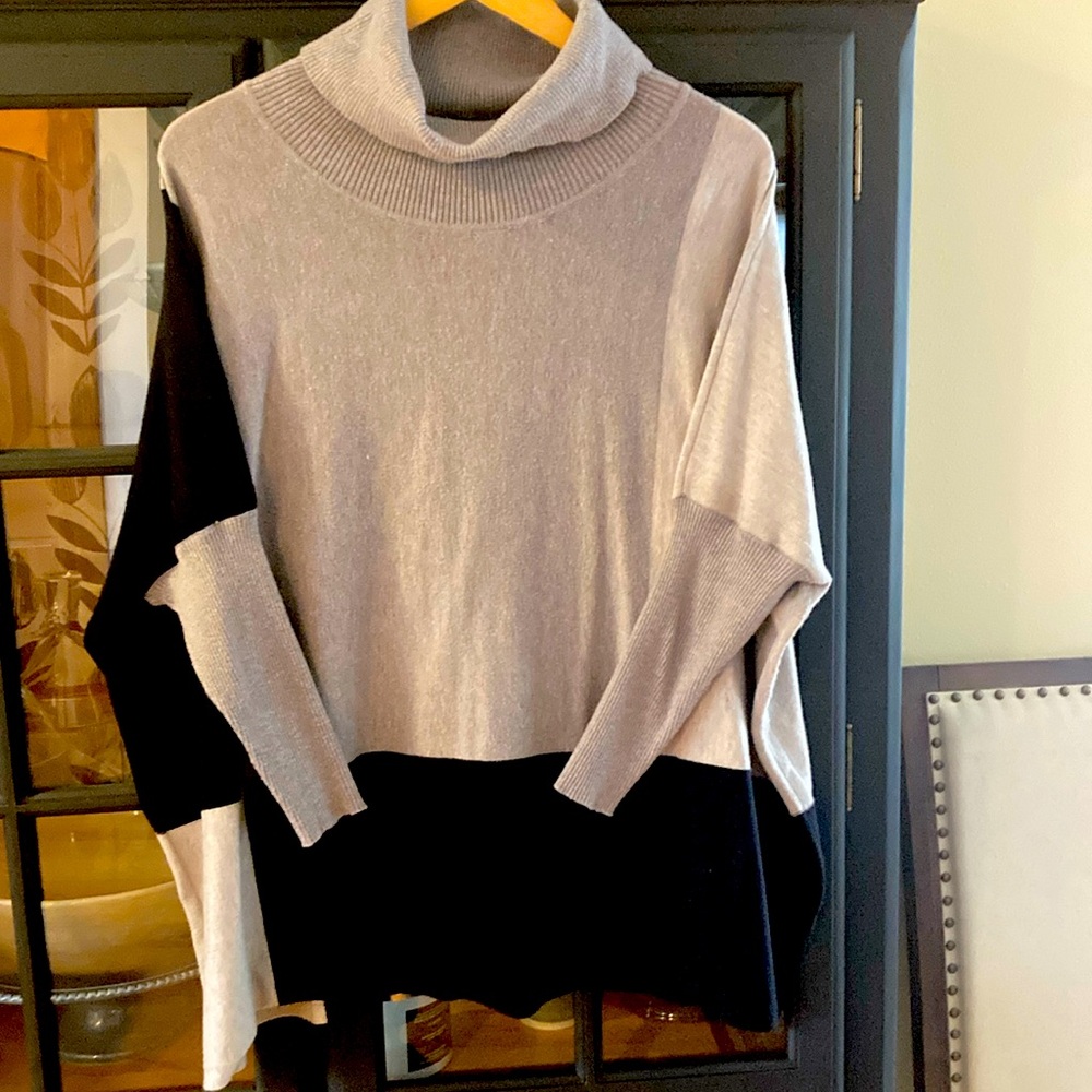 Black and grey Poncho Geometric Top